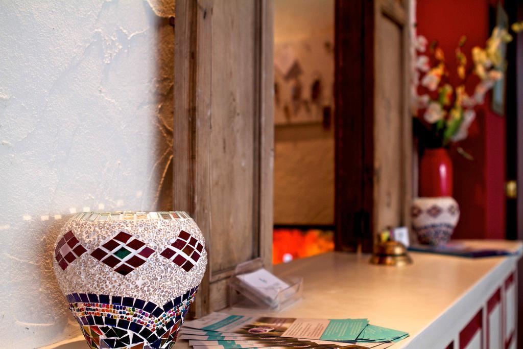 Hostal Paris ปอร์ต เด โปเญนซา ภายนอก รูปภาพ