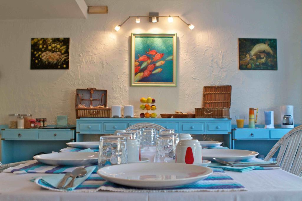 Hostal Paris ปอร์ต เด โปเญนซา ภายนอก รูปภาพ