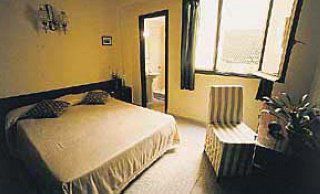 Hostal Paris ปอร์ต เด โปเญนซา ภายนอก รูปภาพ